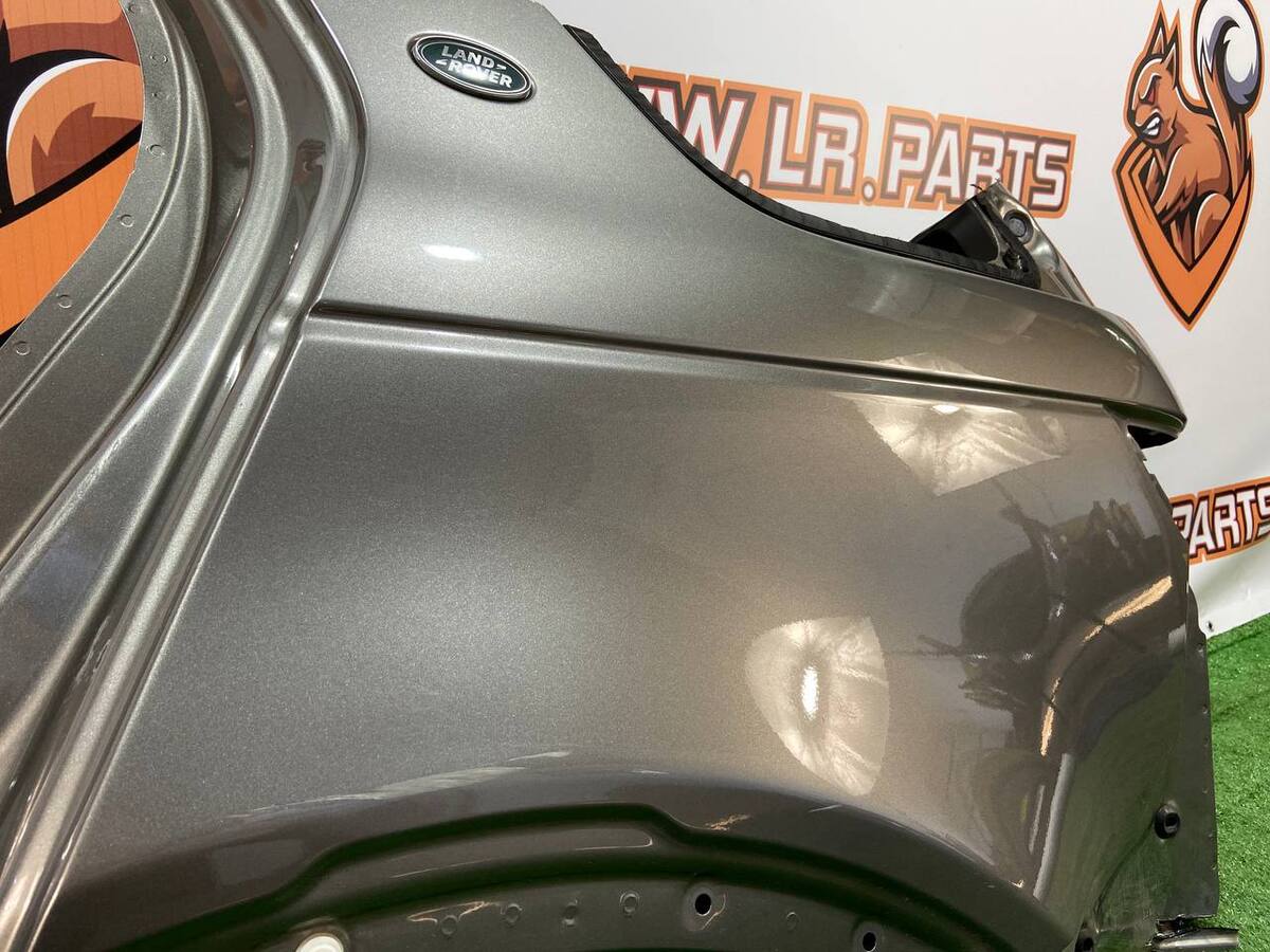 LR137805 Część tylna lewa rest 2019- Land Rover Discovery Sport L550 (2015-) Używany